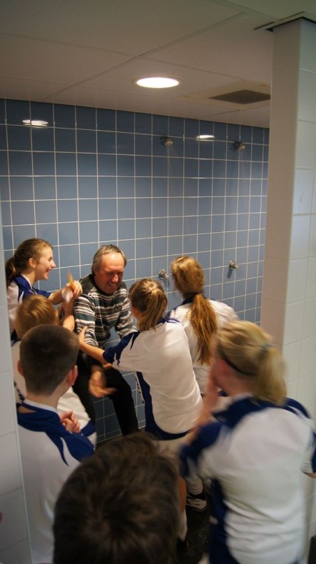 DSC00694 02-19-2011-site.jpg